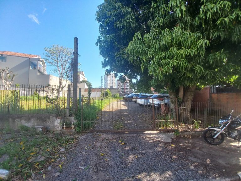 TERRENO PLANO COM 891,00M2 DE ÁREA TOTAL, NO PÁTRIA NOVA