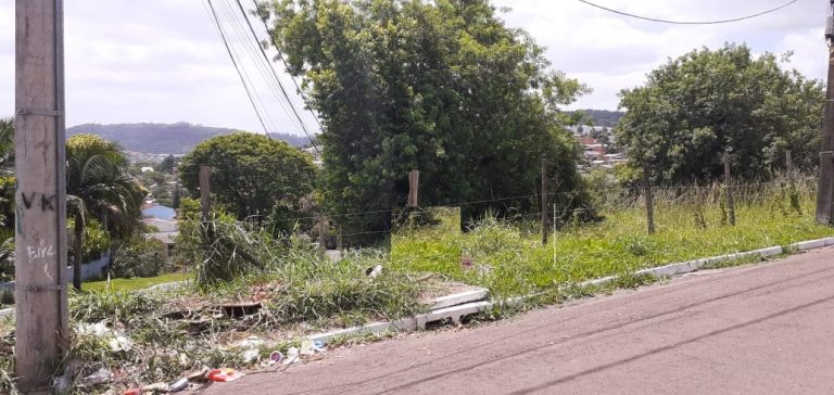 TERRENO DE ESQUINA COM 504,27M2 ÁREA TOTAL NO SÃO JORGE