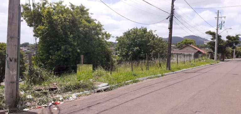 TERRENO DE ESQUINA COM 504,27M2 ÁREA TOTAL NO SÃO JORGE