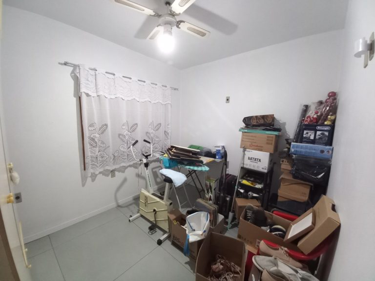CASA COM 4 DORMITÓRIOS, SENDO UM SUÍTE, GARAGEM, NO PÁTRIA NOVA