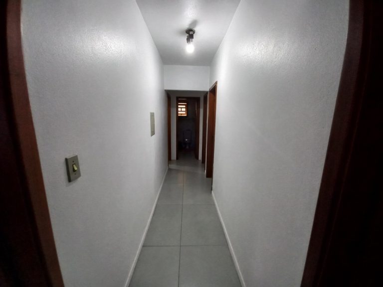 CASA COM 4 DORMITÓRIOS, SENDO UM SUÍTE, GARAGEM, NO PÁTRIA NOVA