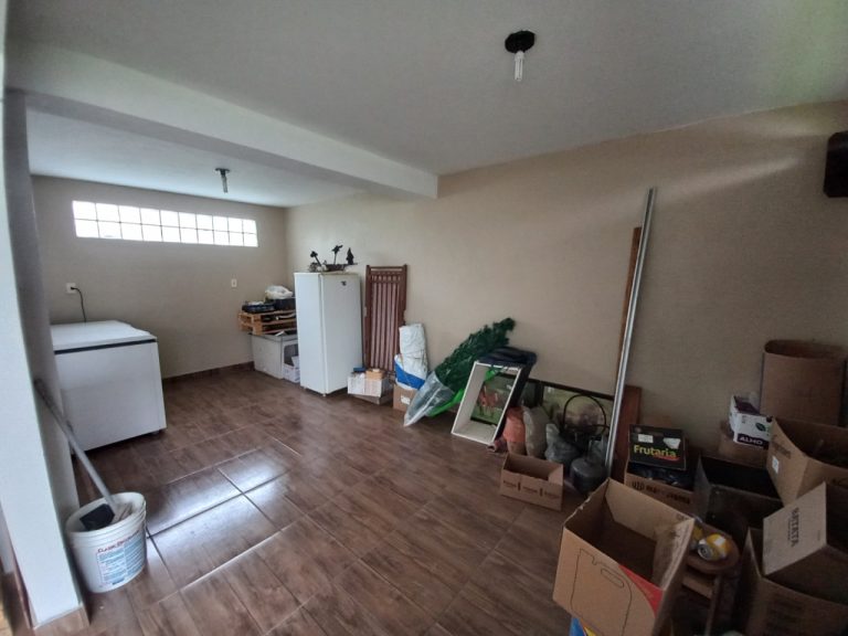 CASA COM 4 DORMITÓRIOS, SENDO UM SUÍTE, GARAGEM, NO PÁTRIA NOVA