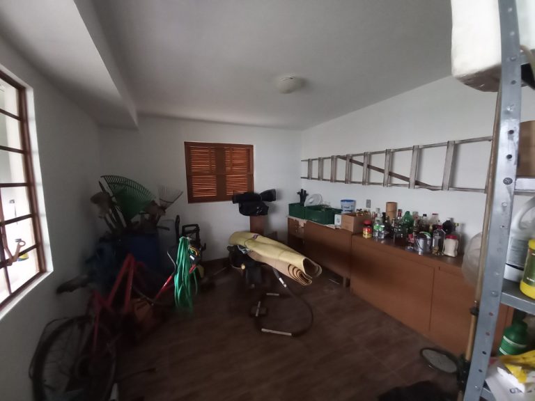 CASA COM 4 DORMITÓRIOS, SENDO UM SUÍTE, GARAGEM, NO PÁTRIA NOVA