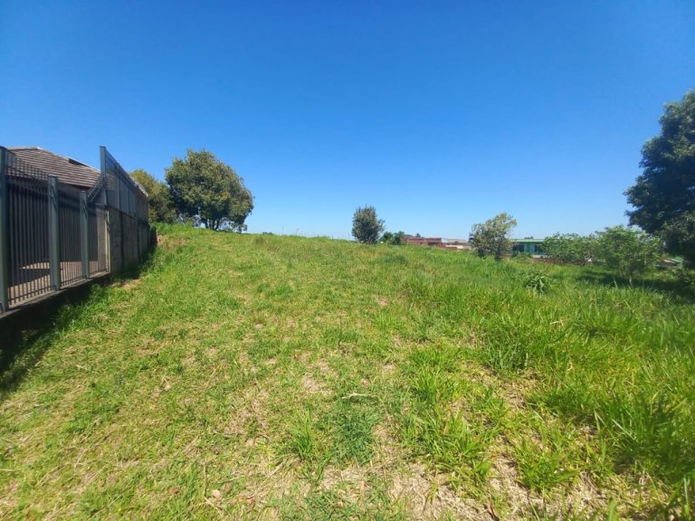 TERRENO COM 399,62M2 FRENTE NORTE NO ENCOSTA DO SOL ESTÃNCIA VELHA