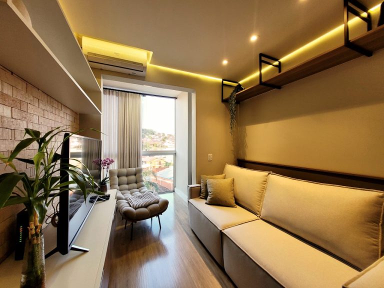 APARTAMENTO COM 2 DORMITÓRIOS, SENDO UM SUÍTE, GARAGEM, NO OPERÁRIO