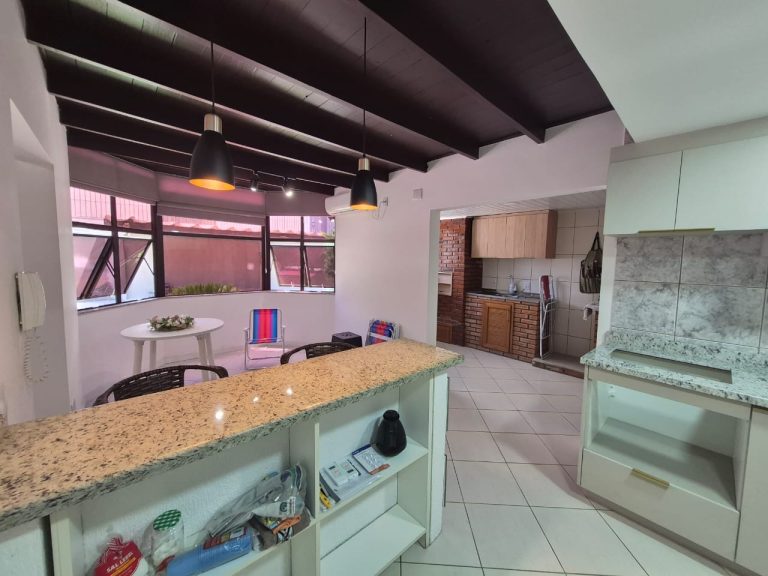CASA EM CONDOMÍNIO COM 2 DORMITÓRIOS, SENDO UM TRANSFORMADO EM CLOSET, NO RONDÔNIA