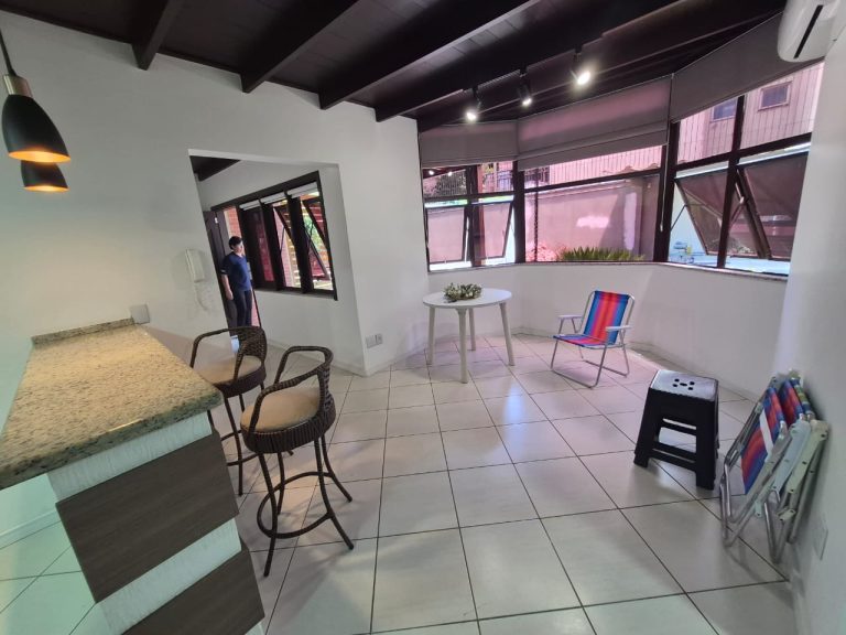 CASA EM CONDOMÍNIO COM 2 DORMITÓRIOS, SENDO UM TRANSFORMADO EM CLOSET, NO RONDÔNIA
