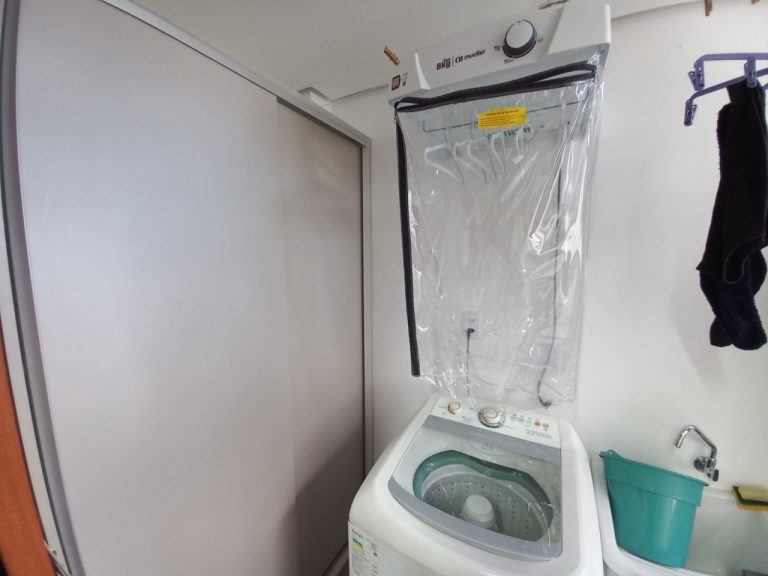 APARTAMENTO COM 2 DORMITÓRIOS, UMA GARAGEM NO IDEAL