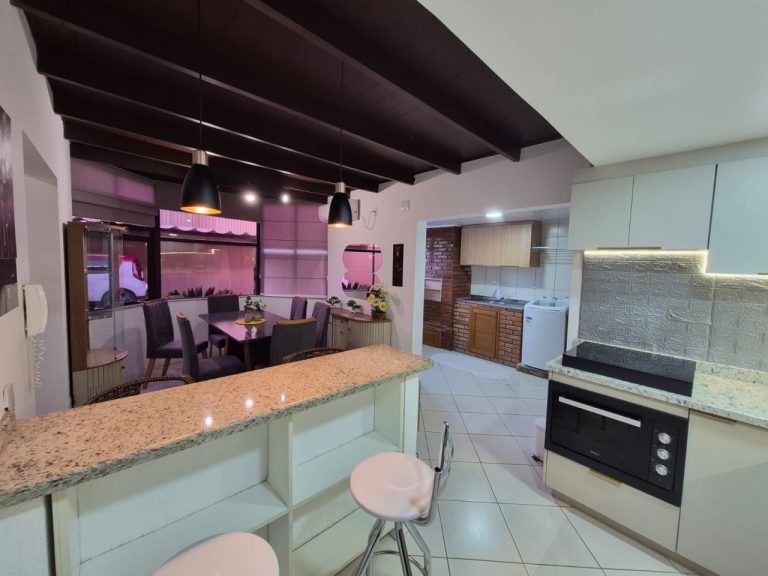 CASA EM CONDOMÍNIO COM 2 DORMITÓRIOS, NO RONDÔNIA