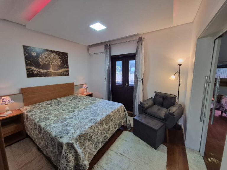 CASA EM CONDOMÍNIO COM 2 DORMITÓRIOS, NO RONDÔNIA