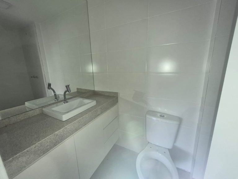 APARTAMENTO COM 3 DORMITÓRIOS, SENDO UM SUÍTE, DUAS VAGAS DE GARAGEM, CENTRO NH