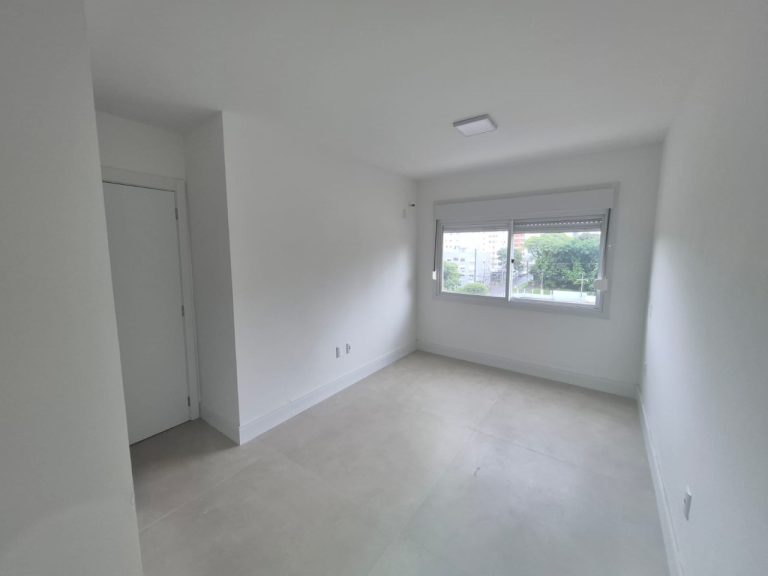 APARTAMENTO COM 3 DORMITÓRIOS, SENDO UM SUÍTE, DUAS VAGAS DE GARAGEM, CENTRO NH
