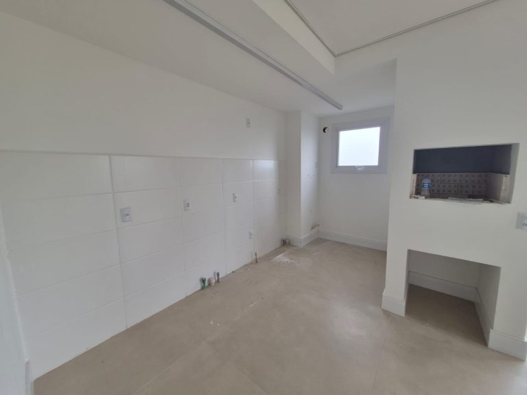 APARTAMENTO COM 3 DORMITÓRIOS, SENDO UM SUÍTE, DUAS VAGAS DE GARAGEM, CENTRO NH