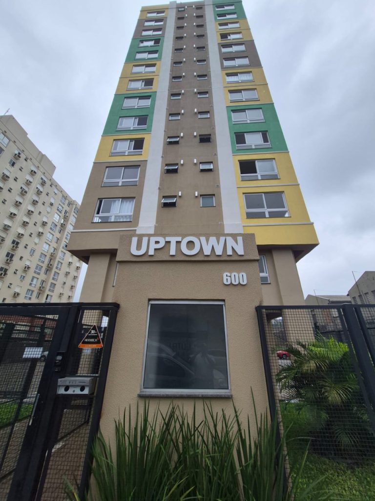 APARTAMENTO COM 3 DORMITÓRIOS, SENDO UM SUÍTE, DUAS VAGAS DE GARAGEM, CENTRO NH