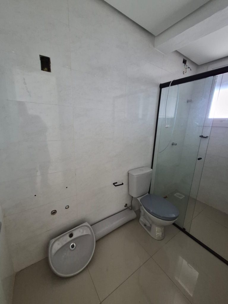 APARTAMENTO COM 2 DORMITÓRIOS, GARAGEM, NO RIO BRANCO