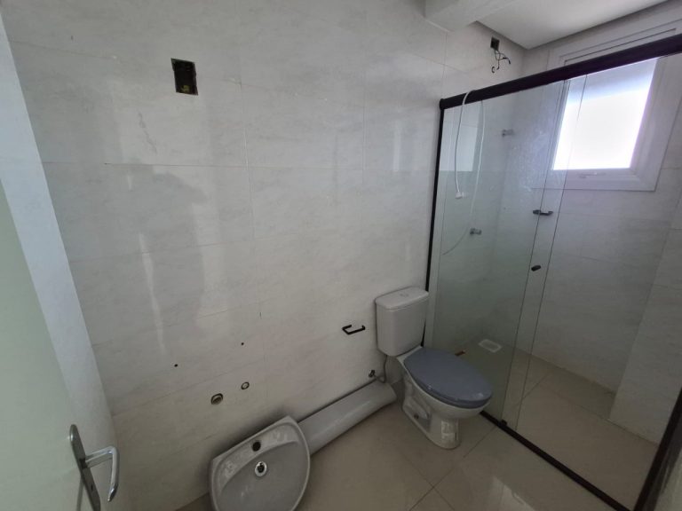APARTAMENTO COM 2 DORMITÓRIOS, GARAGEM, NO RIO BRANCO
