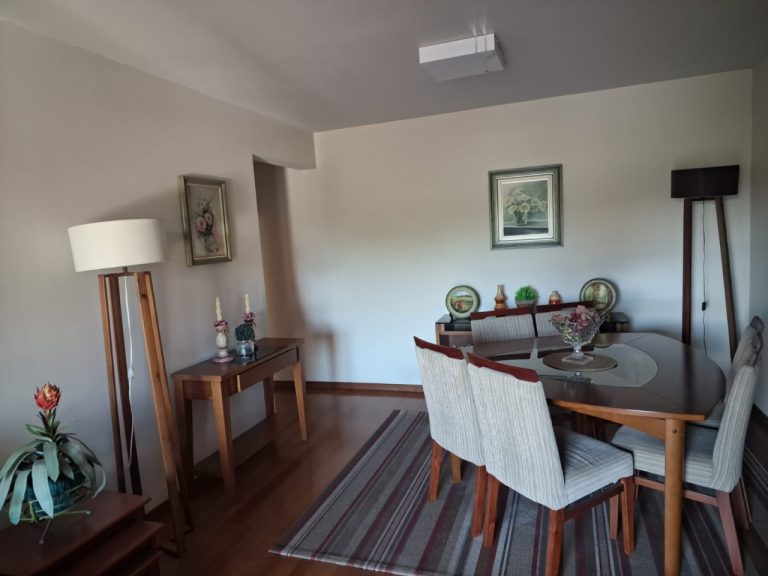 APARTAMENTO COM 3 DORMITÓRIOS, SENDO UM SUÍTE, GARAGEM DOIS CARROS, NO VILA ROSA