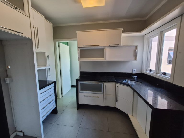 APARTAMENTO COM 2 DORMITÓRIOS, GARAGEM, NA VILA NOVA NH