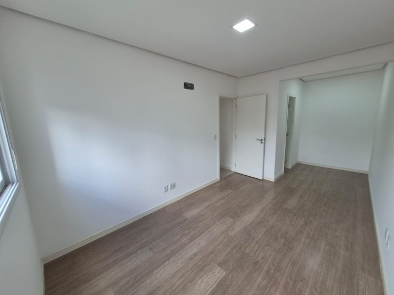 APARTAMENTO PARA ALUGUEL COM 2 DORMITÓRIOS, SENDO UM SUÍTE, DUAS GARAGENS, NO VILA ROSA NH