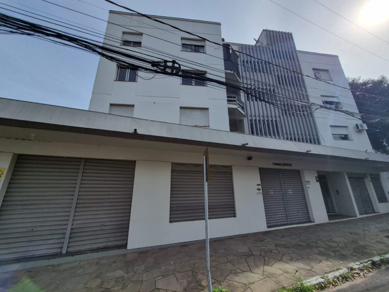 APARTAMENTO COM 3 DORMITÓRIOS, SACADA, UMA VAGA PARA CARRO, NO OPERÁRIO