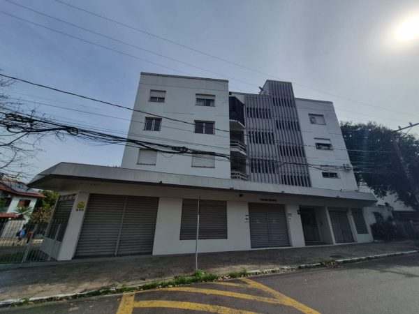 APARTAMENTO COM 3 DORMITÓRIOS, SACADA, UMA VAGA PARA CARRO, NO OPERÁRIO